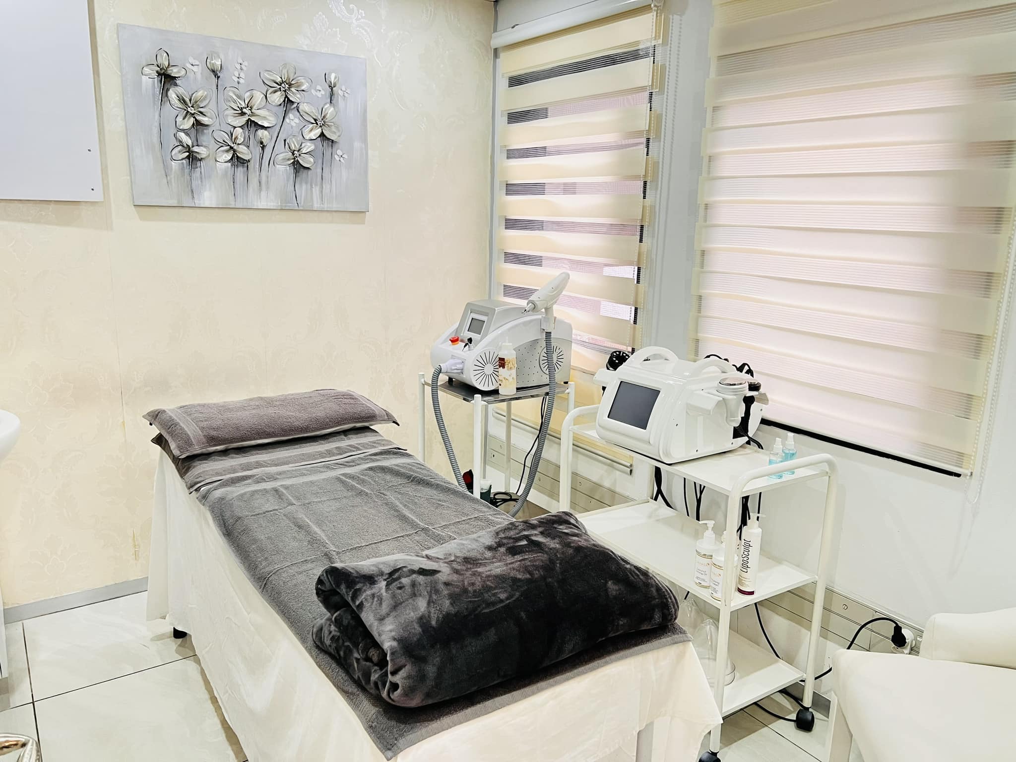 Skin and Slimming clinic treatment room